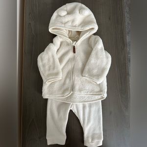 H&M Unisex Babies' Hooded set of Sweater Jacket and pants. Size:3M